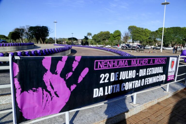Prefeitura adere à ′Caminhada do Meio-Dia′ e realiza mobilização para combate ao feminicídio