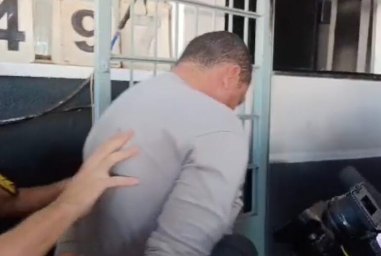Vigilante é preso com caminhonete furtada