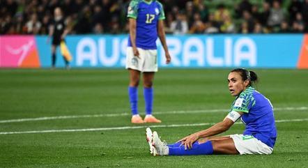 Brasil empata com a Jamaica, é eliminado da Copa