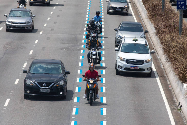 Vereador quer implantar faixas exclusivas para motociclistas