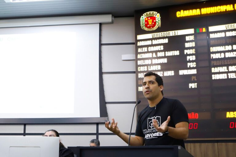Secretário de Limpeza Urbana promete zerar a fila de remoção de árvores