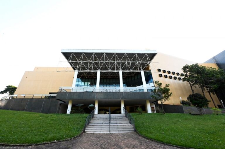 Teatro Calil Haddad reabre com Festival de Corais