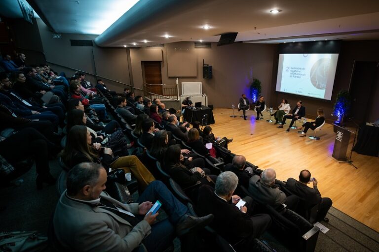 Seminário possibilita ampliar conhecimentos sobre negócios internacionais