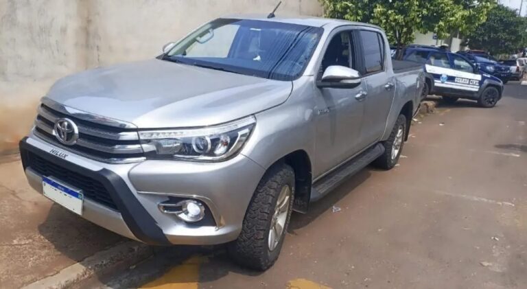 Ladrão furta Hilux e é preso durante perseguição policial