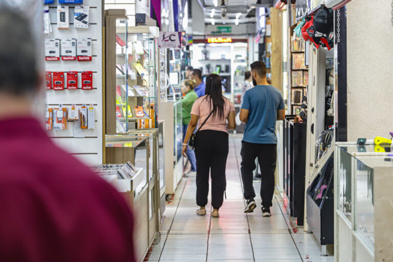 Novos negócios: Paraná é o 2º do país em atividades de baixo risco dispensadas de licenças