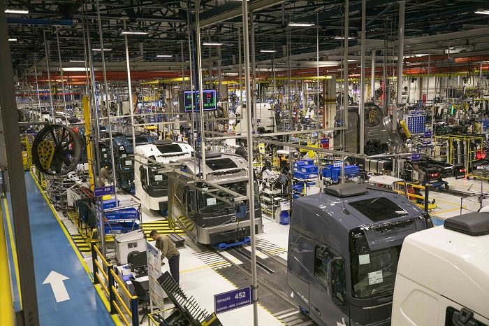 Nova diretoria da Fiep assume com foco em política industrial para o Paraná 