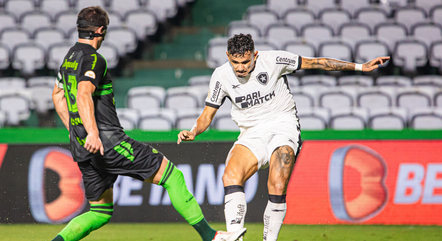 Botafogo chega a nove jogos sem vencer