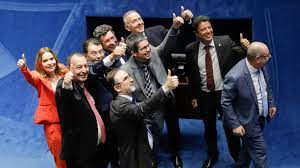 Senado aprova reforma tributária; texto volta à Câmara
