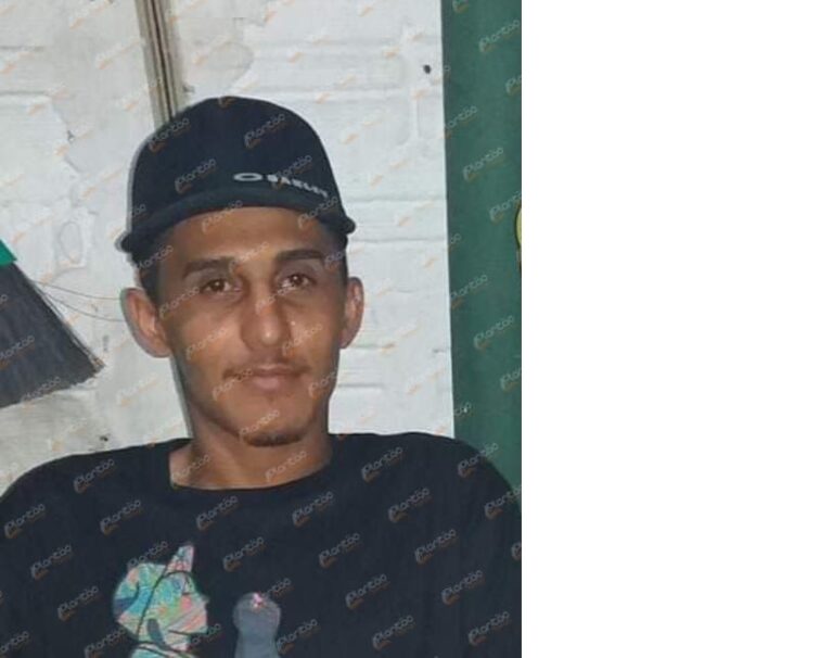 Homem é executado na garagem de sua casa