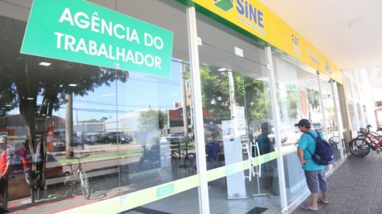 Agência do Trabalhador inicia semana com 1.129 vagas