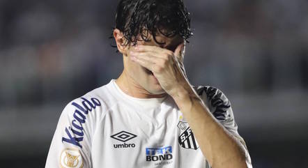 Santos perde para o Fortaleza e é rebaixado