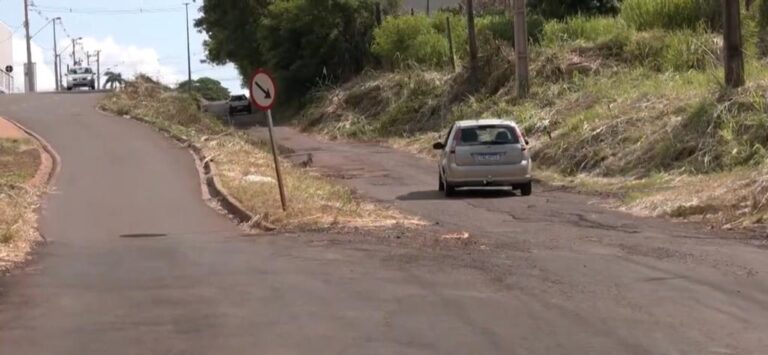 Motoristas reclamam de trecho próximo à avenida Colombo
