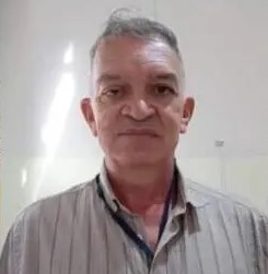 Servidor público morre ao apontar arma para policiais