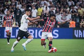Caos no Corinthians culmina com fim de tabu 