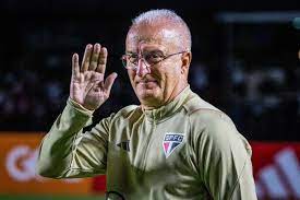 Dorival Jr deixa o São Paulo para assumir seleção brasileira