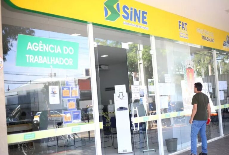 Agência do Trabalhador inicia semana com 868 vagas