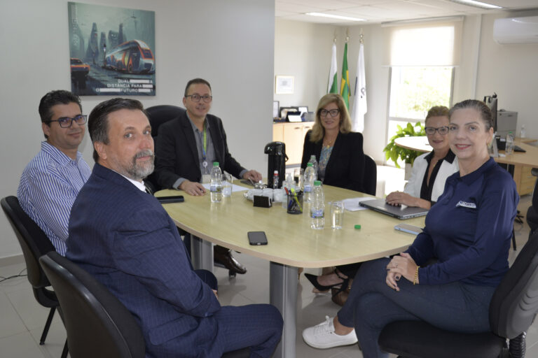Detran-PR e Senatran trocam experiências com foco nas boas práticas no trânsito