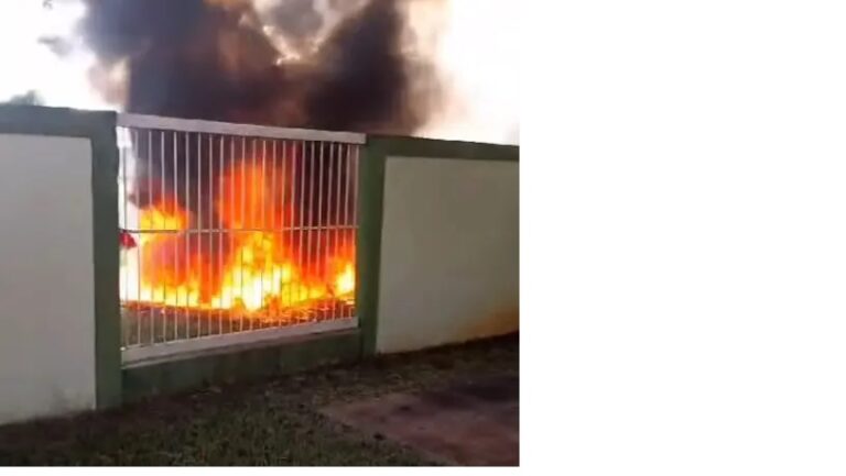 Pode ter sido criminoso incêndio que destruiu parquinho de CMEI
