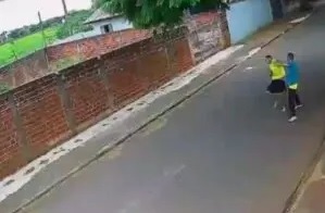 Jovem é morto a facadas ao chegar na casa da namorada