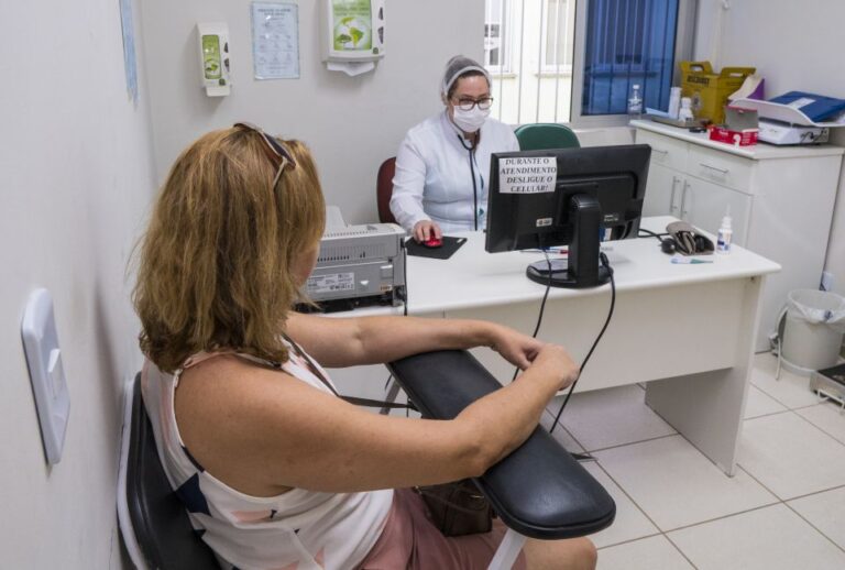 Fila de mulheres que esperam colocação do DIU é zerada