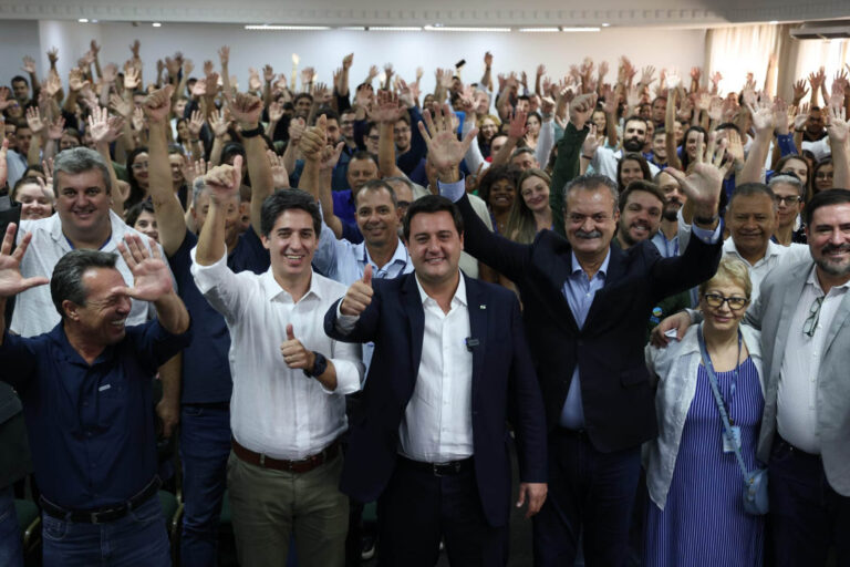 Governador Ratinho Junior participa da posse de 200 novos servidores concursados do IAT