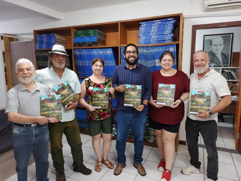 Cultura lança livros que retratam a história da Cidade