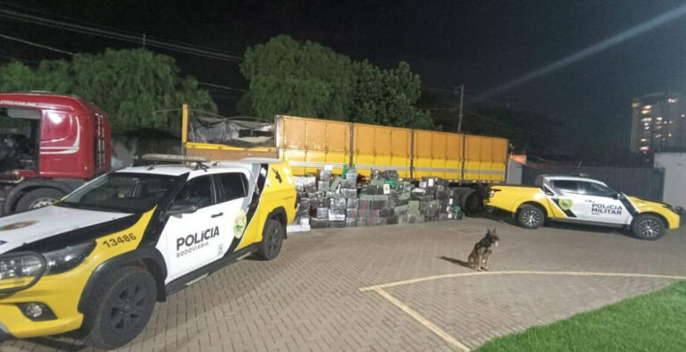 PRE apreende caminhão com mais de duas toneladas de maconha  