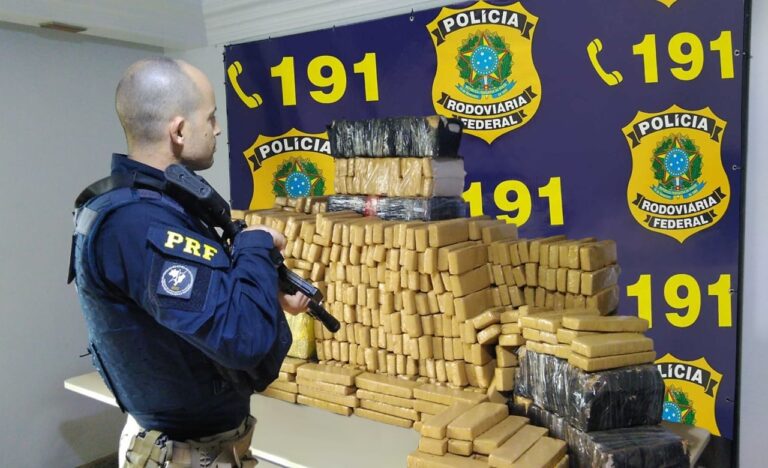 PRF faz no Paraná a maior apreensão de maconha do país
