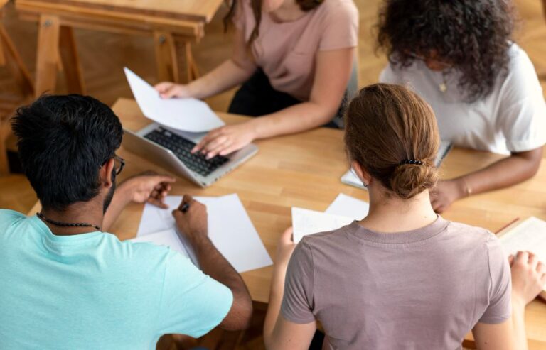 Cursos de Português como Língua Adicional têm inscrições abertas