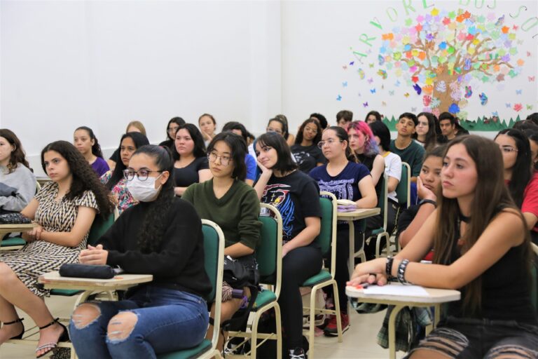 Prefeitura abre inscrições para cursinho pré-vestibular gratuito