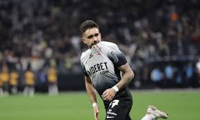 Corinthians vence Racing-URU