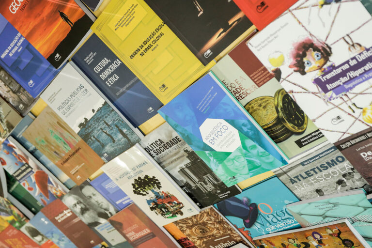 Semana da Livro terá mais de 700 obras com descontos especiais