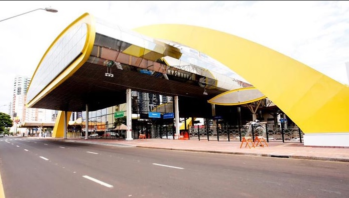 Mutirão de vacinação contra a covid-19 e gripe ocorre no Terminal