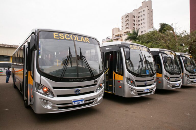 100% da frota do transporte escolar com ar-condicionado
