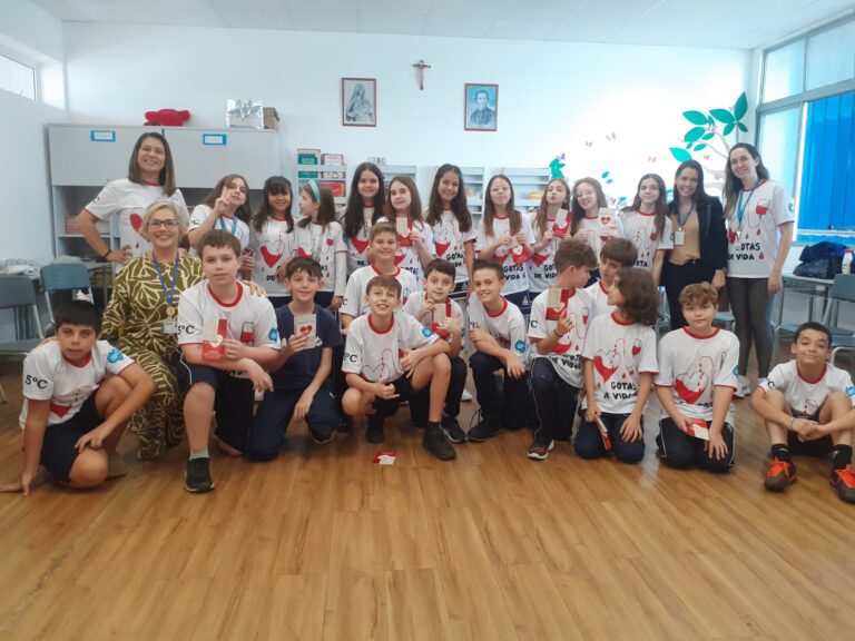 Hemocentro Regional visita escolas e ensina sobre doação de sangue