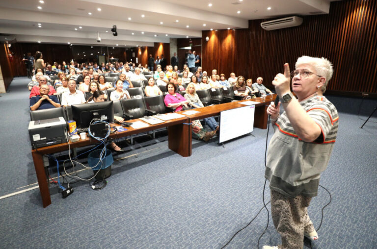 Palestra contra golpes abre Semana da Pessoa Idosa na Assembleia