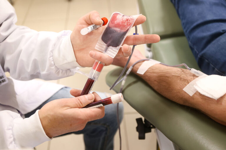 Hemocentro precisa de doadores de sangue