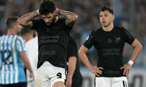 Corinthians eliminado pelo Racing