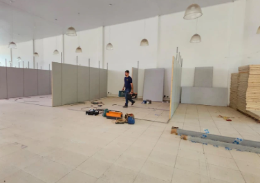 Novos gabinetes da Câmara começam ser instalados