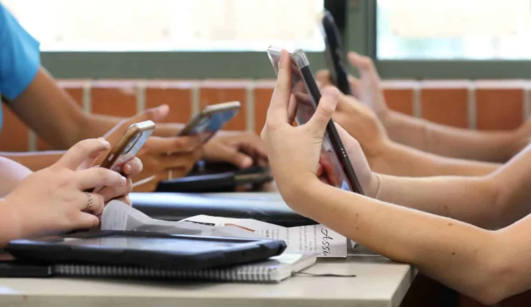 Proibição contra celulares ainda não tem políticas definidas na Cidade