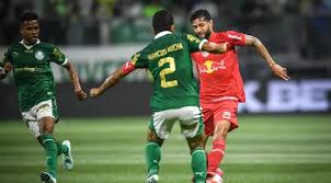Palmeiras empata com o Bragantino e recebe vaias