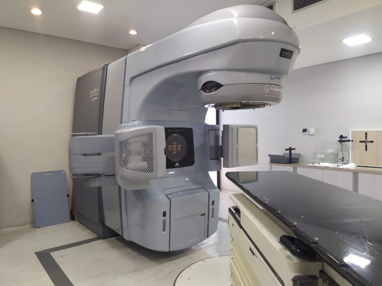 Hospital de Apucarana inaugura equipamento de radioterapia adquirido com recursos da Itaipu
