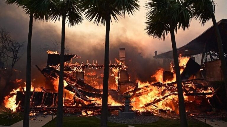 Casa de Paris Hilton em Malibu é destruída por incêndio na Califórnia