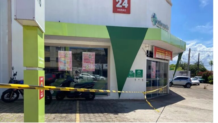 Funcionário é executado dentro de farmácia