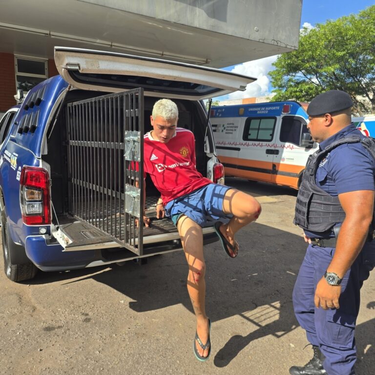 Frequentador da cadeia, bate a moto, tenta fugir e é preso pela Guarda Civil