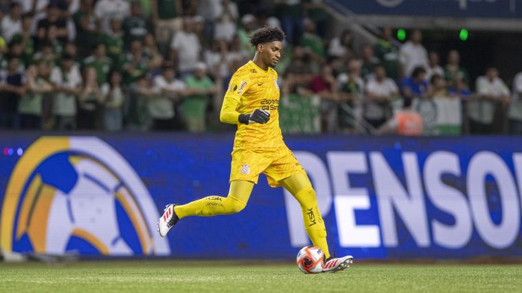Palmeiras e Corinthians empatam com Hugo Souza defendendo pênalti