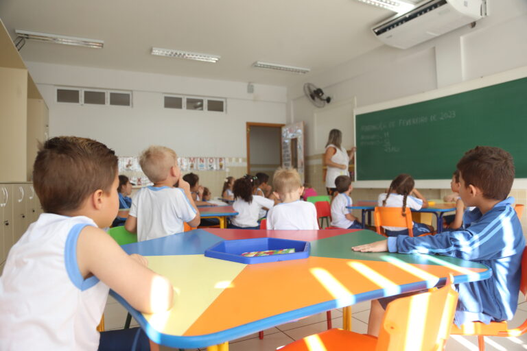Rede municipal de ensino espera mais de 38 mil alunos