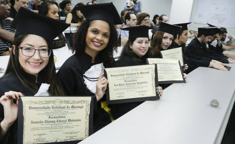 Maringá é o 2º município com maior percentual de habitantes com diploma