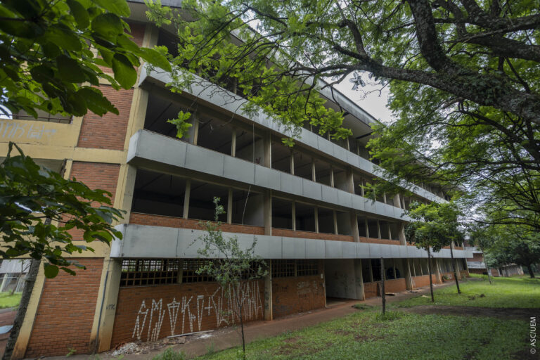 UEM retoma obra de três blocos com recursos do Estado