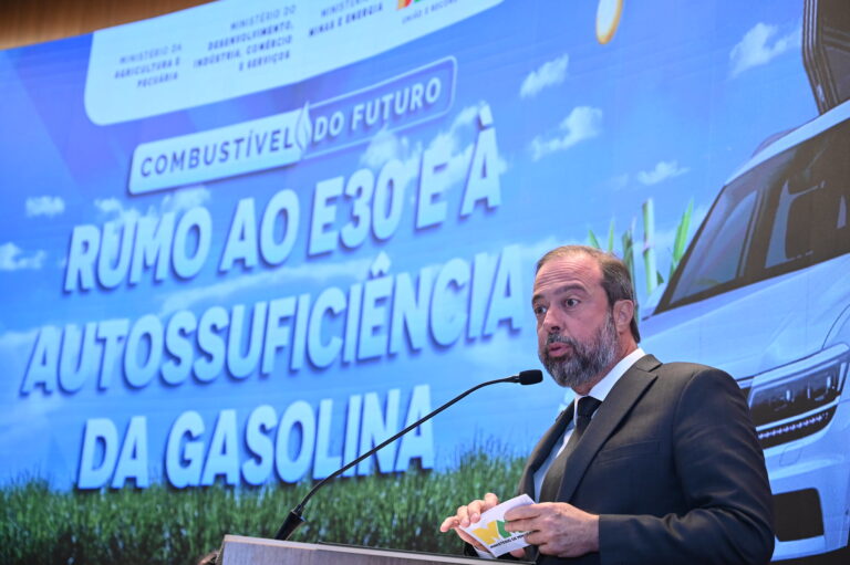 Itaipu reforça compromisso com a transição energética em evento do Ministério de Minas e Energia